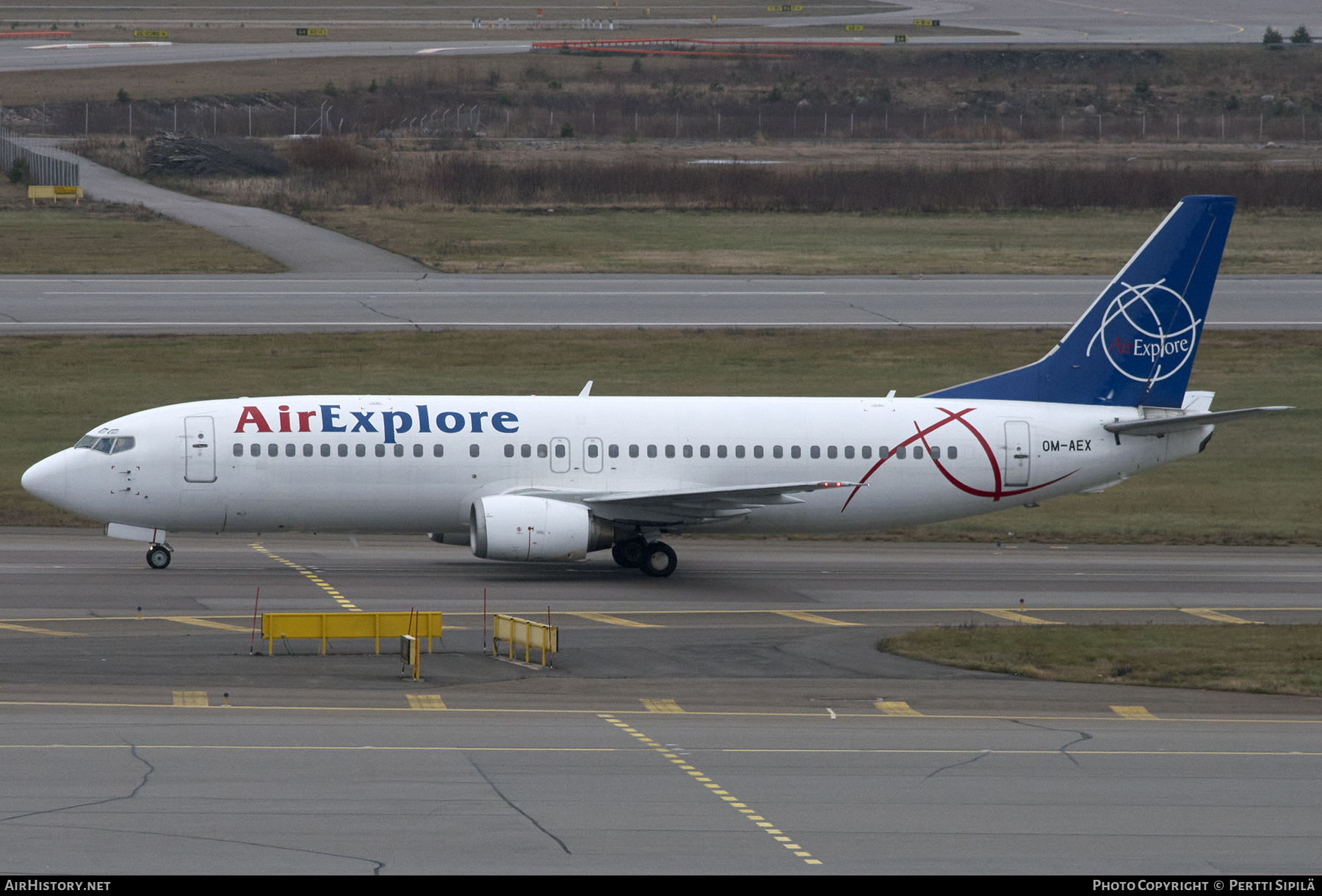 Aircraft Photo of OM-AEX | Boeing 737-4Y0 | AirExplore - Axe | AirHistory.net #287760