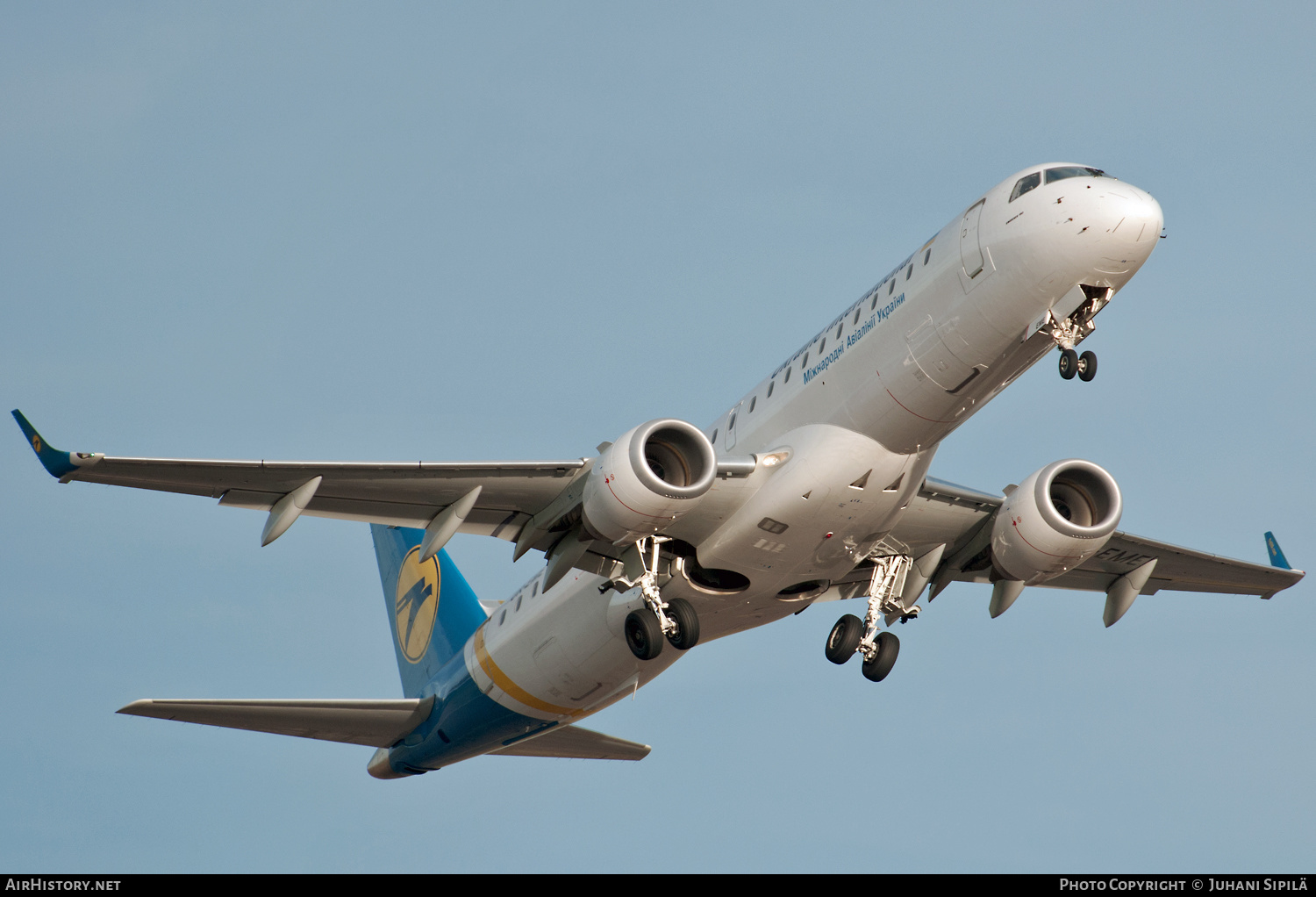 Aircraft Photo of UR-EME | Embraer 190STD (ERJ-190-100STD) | Ukraine International Airlines | AirHistory.net #287781