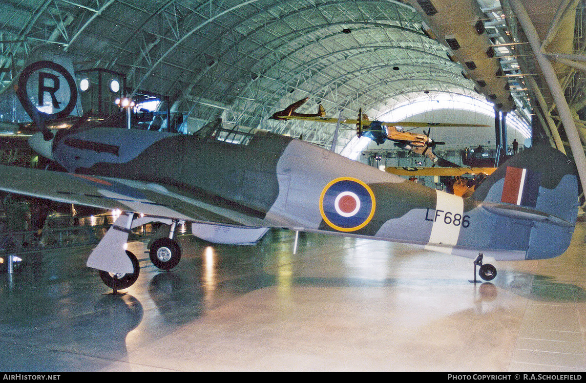 Aircraft Photo of LF686 | Hawker Hurricane Mk2C | UK - Air Force | AirHistory.net #287832