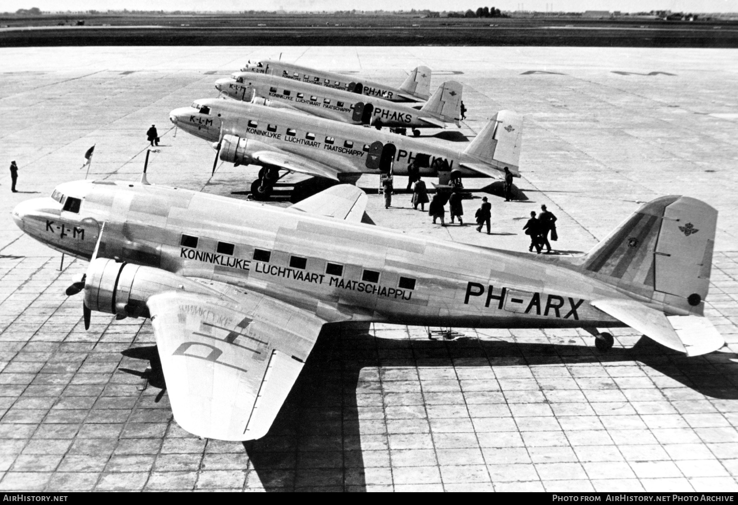 Aircraft Photo of PH-ARX | Douglas DC-3-194D | KLM - Koninklijke Luchtvaart Maatschappij | AirHistory.net #287845