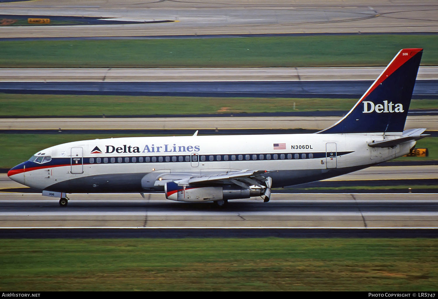 Aircraft Photo of N306DL | Boeing 737-232/Adv | Delta Air Lines | AirHistory.net #287974
