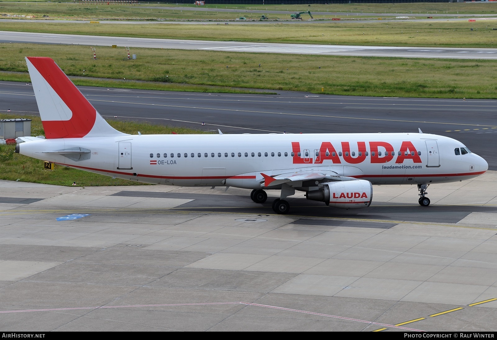 Aircraft Photo of OE-LOA | Airbus A320-214 | Laudamotion | AirHistory.net #287984