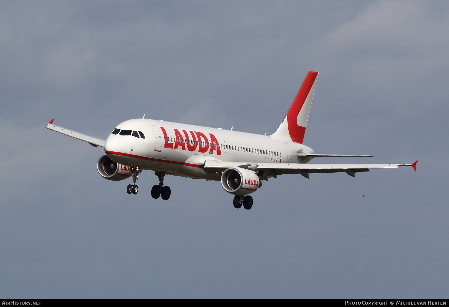 Aircraft Photo of 9H-LMJ | Airbus A320-214 | Lauda | AirHistory.net #288054