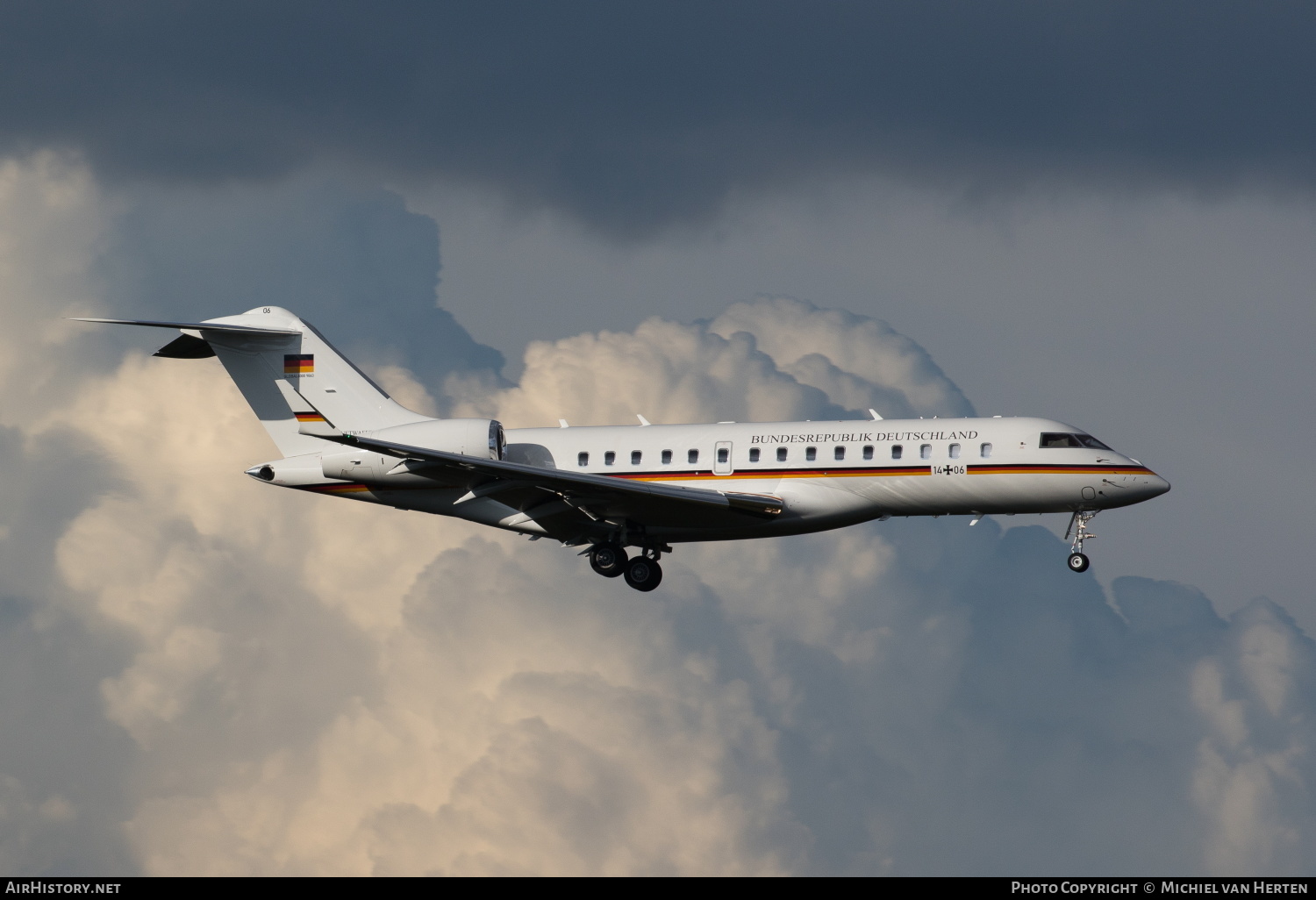 Aircraft Photo of 1406 | Bombardier Global 6000 (BD-700-1A10) | Germany - Air Force | AirHistory.net #288116