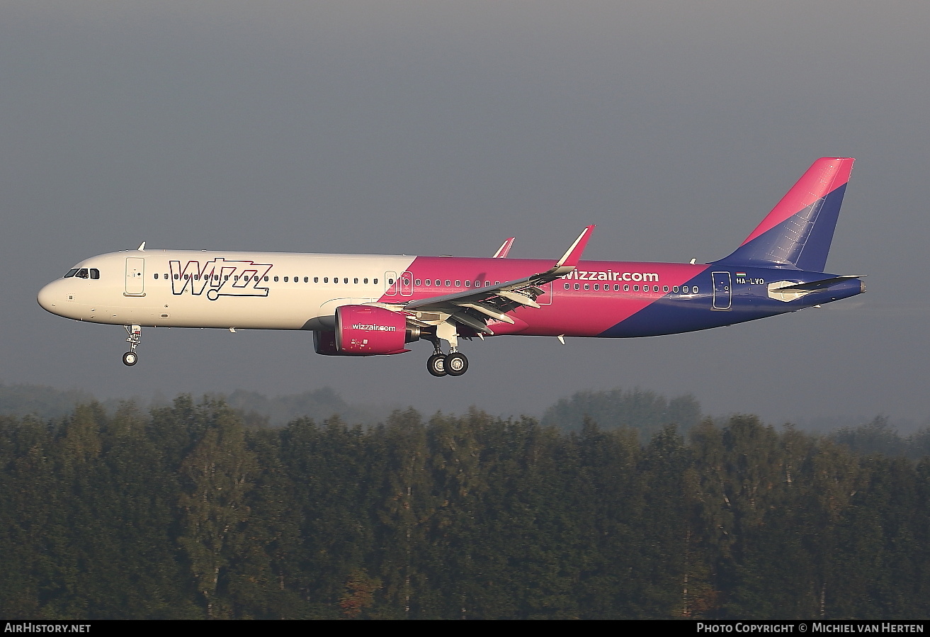 Aircraft Photo of HA-LVO | Airbus A321-271NX | Wizz Air | AirHistory.net #288129