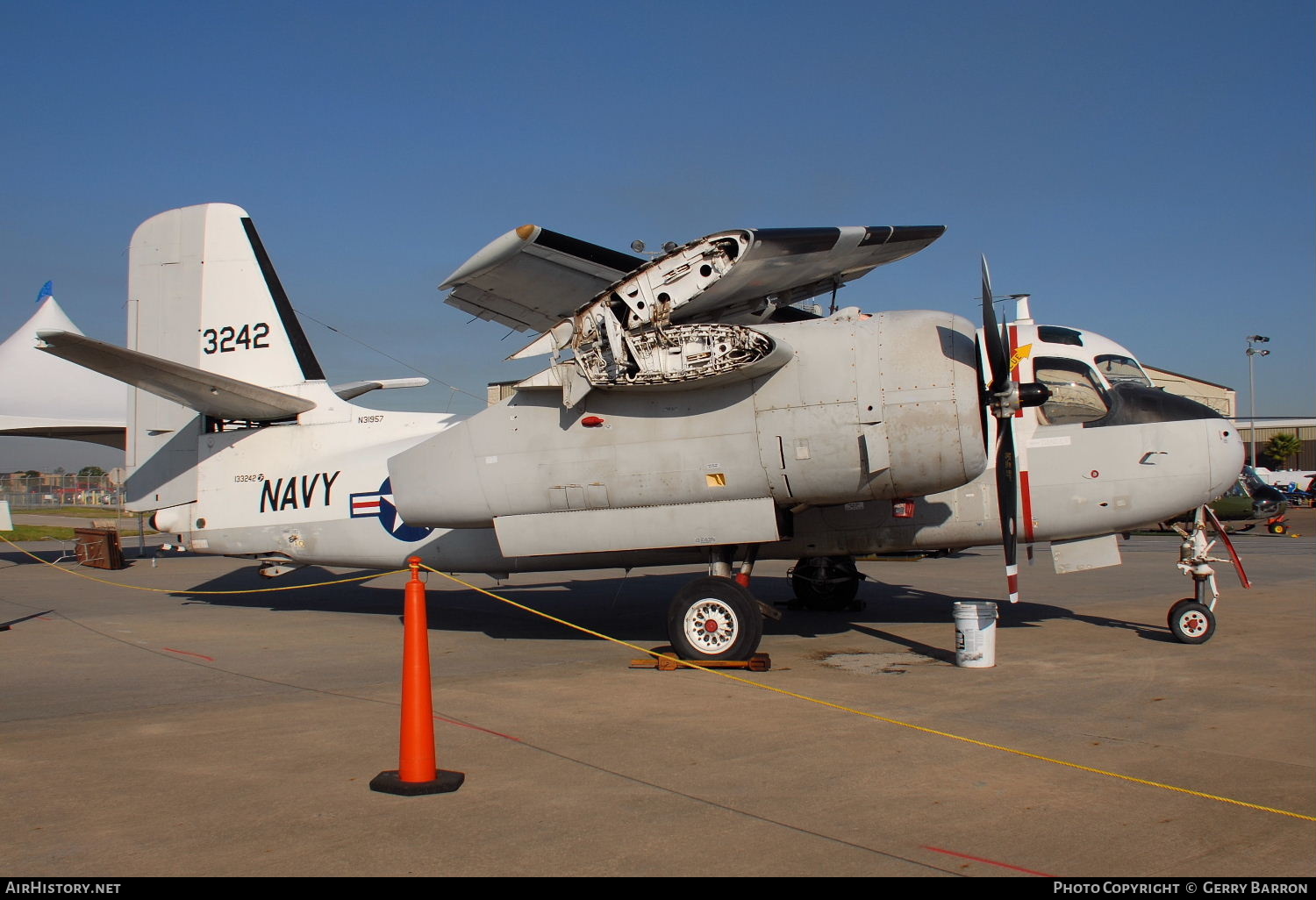 Aircraft Photo of N31957 / 133242 | Grumman US-2A Tracker | USA - Navy | AirHistory.net #288235