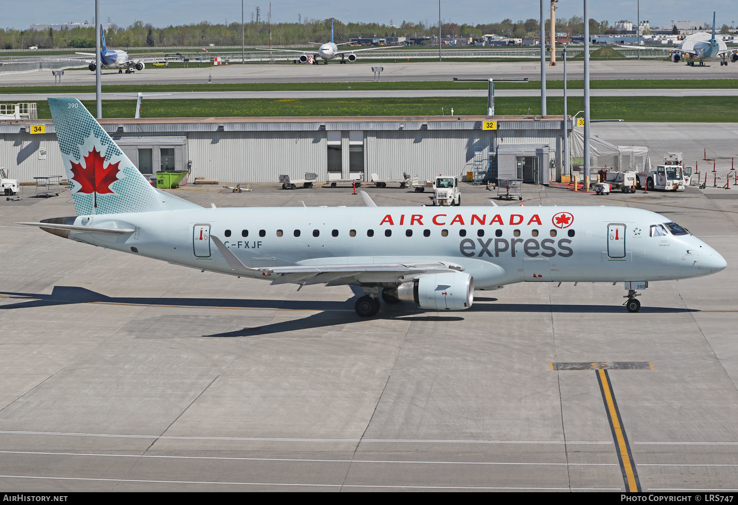 Aircraft Photo of C-FXJF | Embraer 175LR (ERJ-170-200LR) | Air Canada Express | AirHistory.net #288368