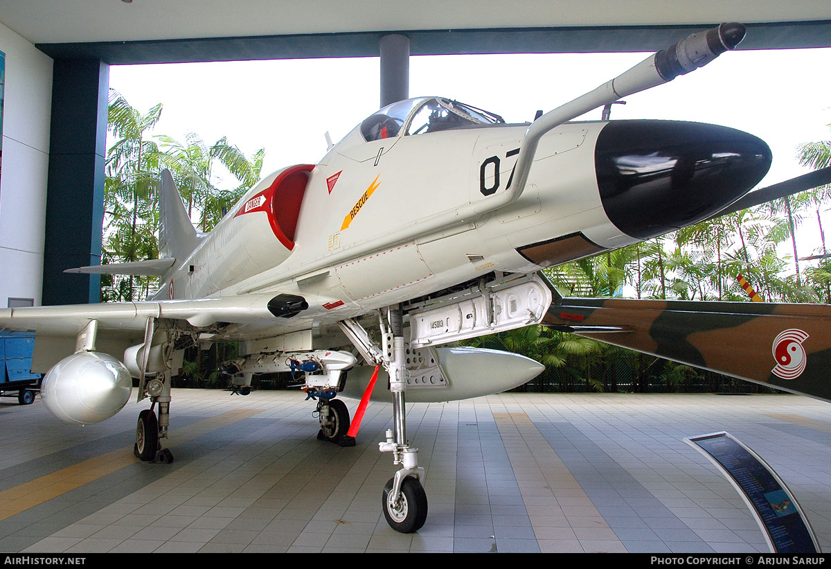 Aircraft Photo of 607 | Douglas A-4S Skyhawk | Singapore - Air Force | AirHistory.net #288386