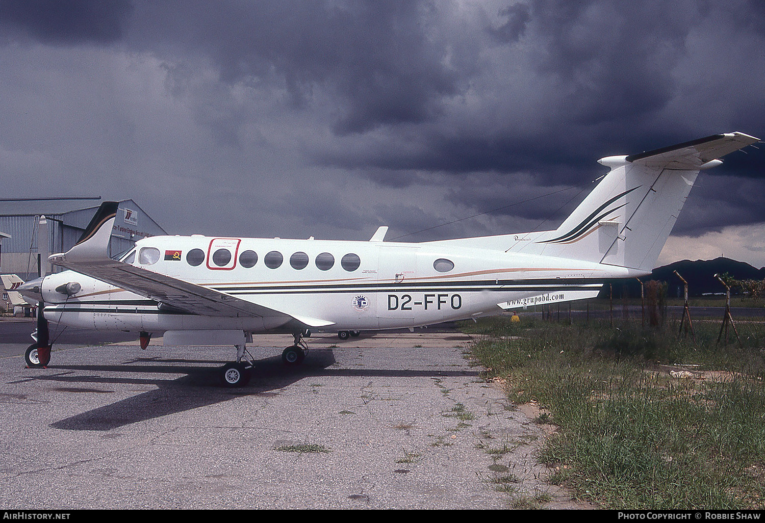 Aircraft Photo of D2-FFO | Beech Super King Air 350 (B300) | Diexim Expresso | AirHistory.net #288651