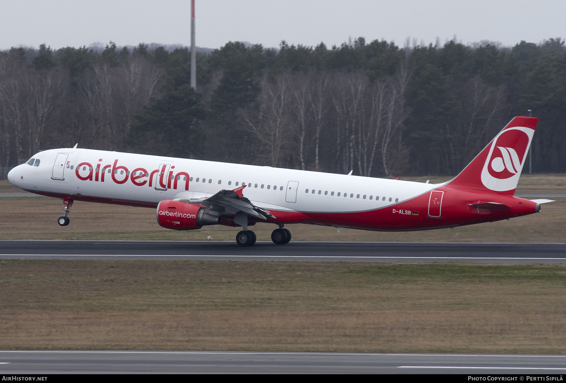 Aircraft Photo of D-ALSB | Airbus A321-211 | Air Berlin | AirHistory.net #288685