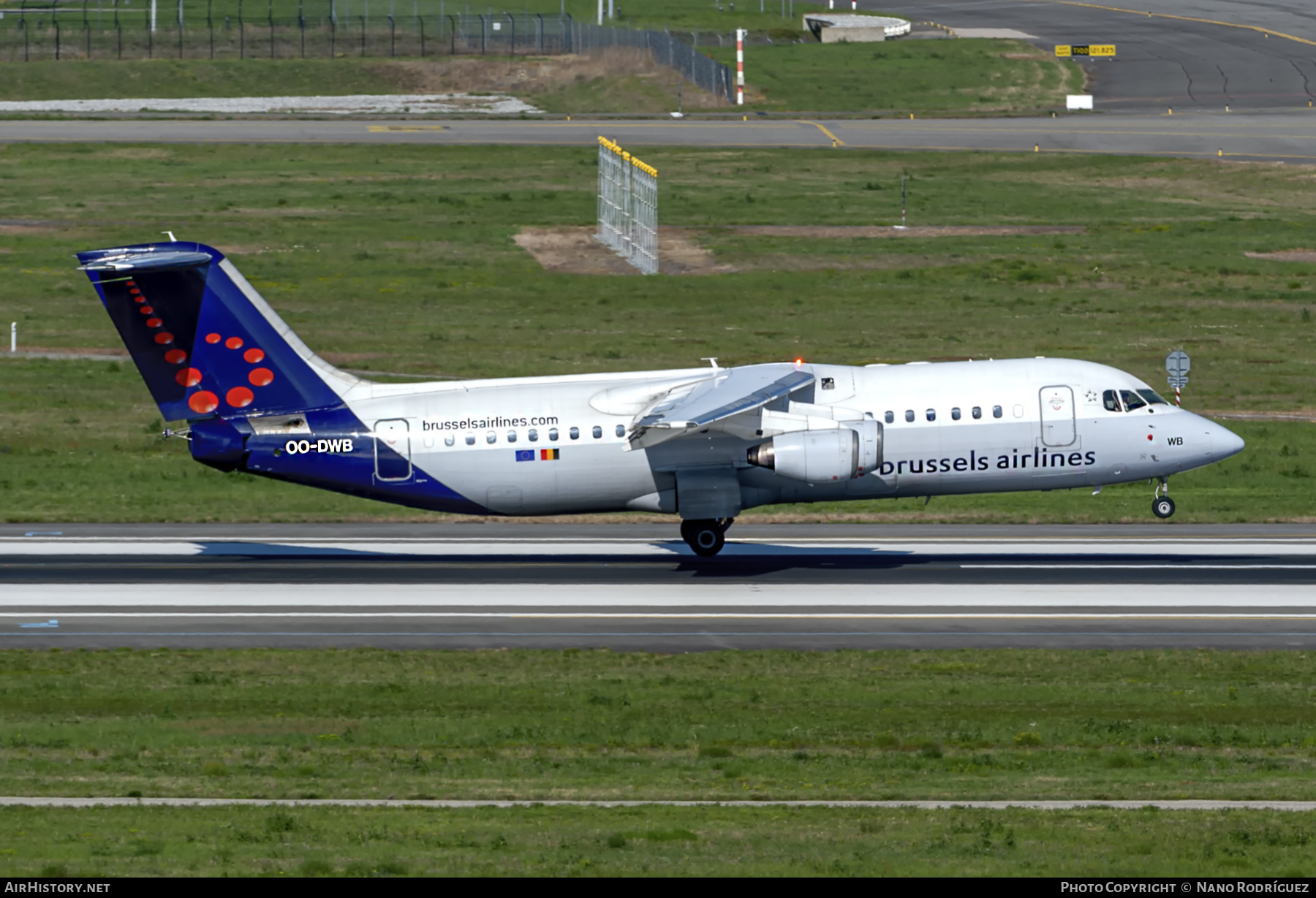 Aircraft Photo of OO-DWB | British Aerospace Avro 146-RJ100 | Brussels Airlines | AirHistory.net #288801