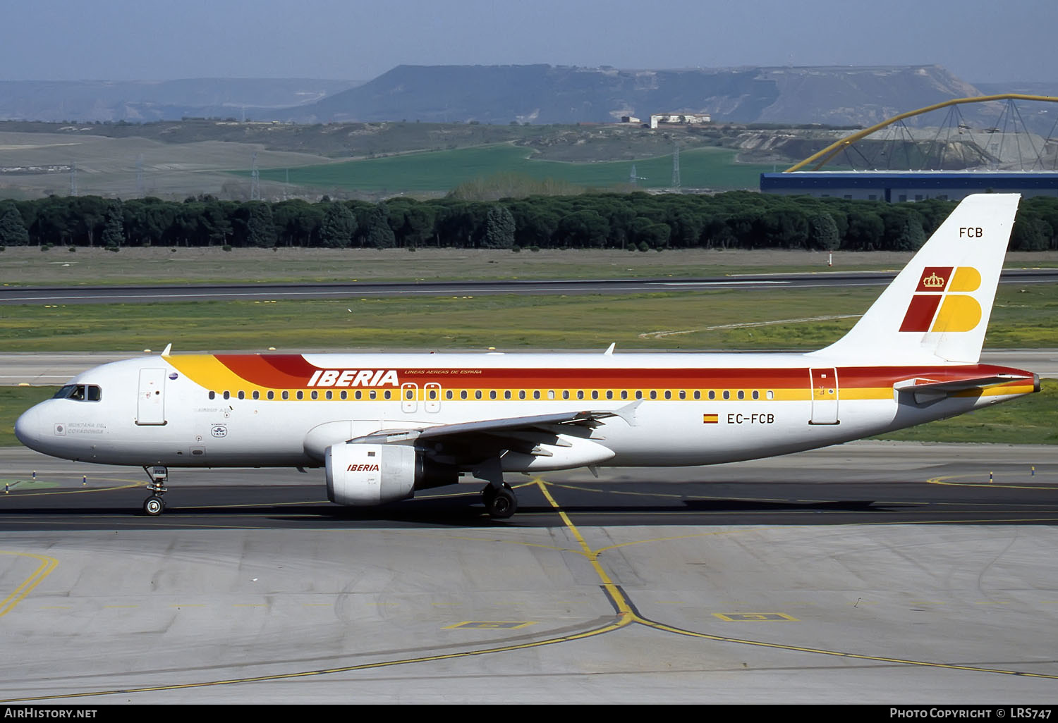 Aircraft Photo of EC-FCB | Airbus A320-211 | Iberia | AirHistory.net #289040