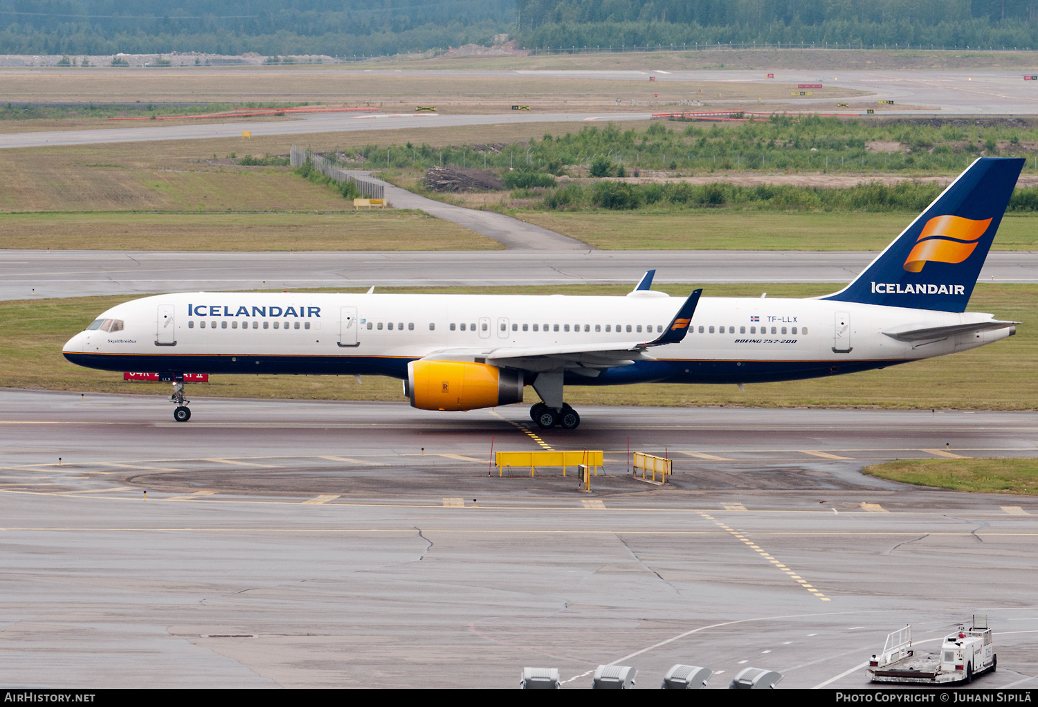 Aircraft Photo of TF-LLX | Boeing 757-256 | Icelandair | AirHistory.net #289055