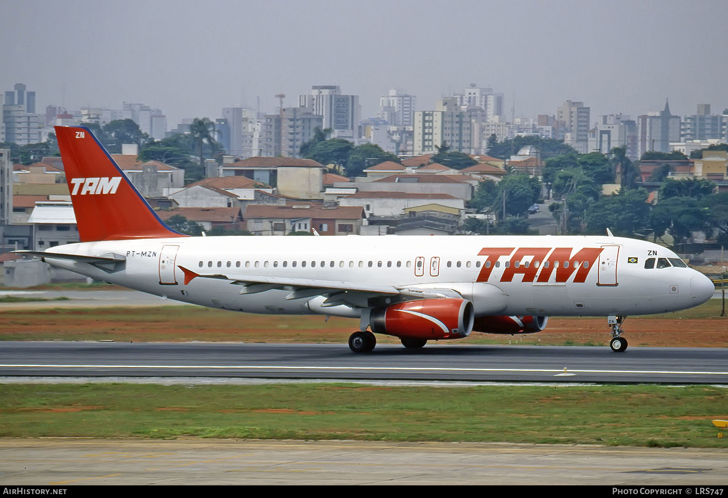 Aircraft Photo of PT-MZN | Airbus A320-231 | TAM Linhas Aéreas | AirHistory.net #289256