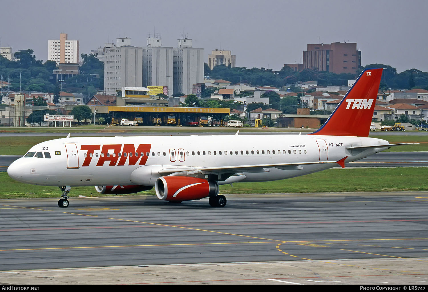 Aircraft Photo of PT-MZG | Airbus A320-232 | TAM Linhas Aéreas | AirHistory.net #289294