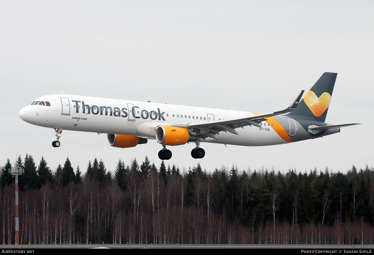 Aircraft Photo of OY-TCD | Airbus A321-211 | Thomas Cook Airlines | AirHistory.net #289398