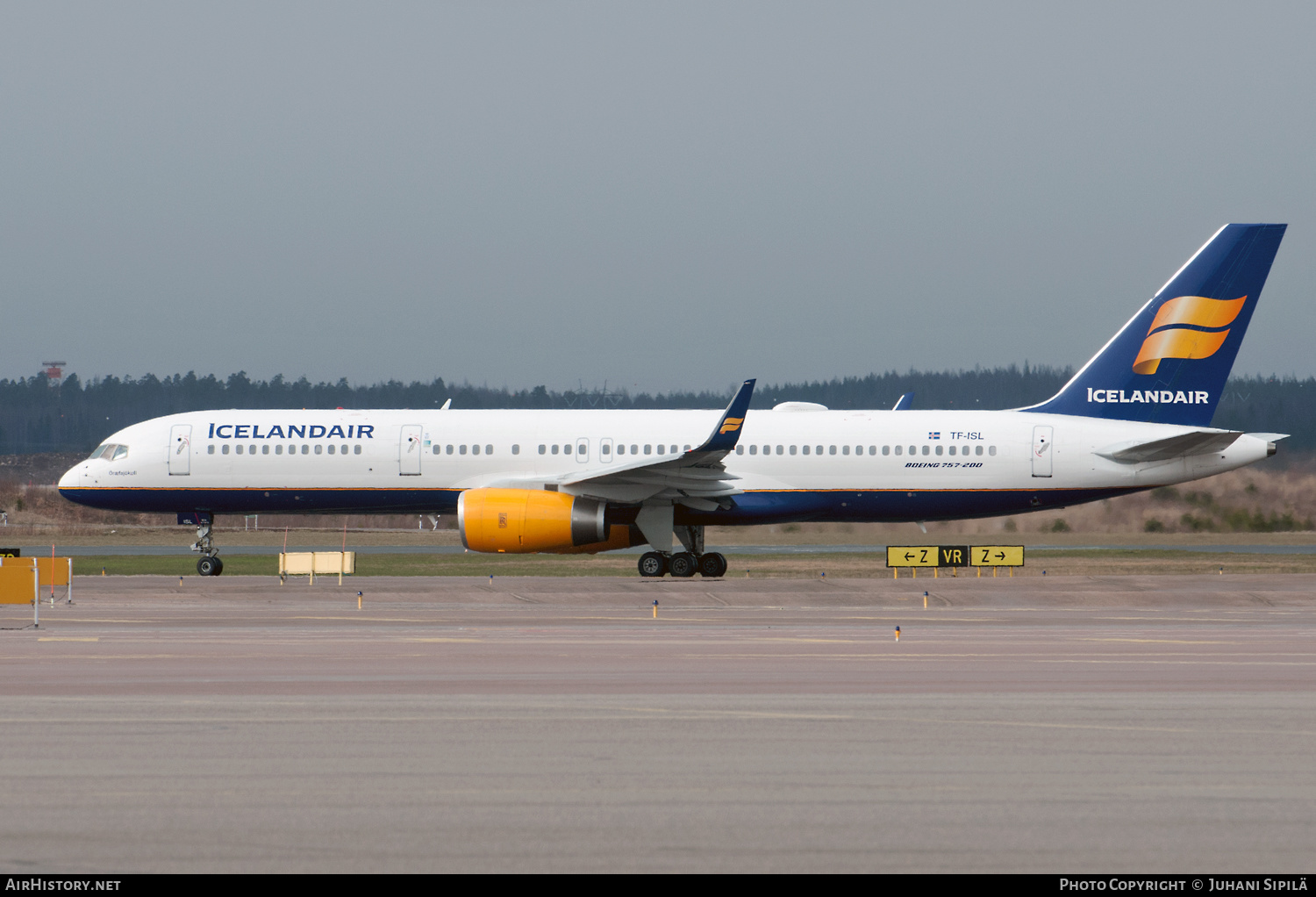 Aircraft Photo of TF-ISL | Boeing 757-223 | Icelandair | AirHistory.net #289465