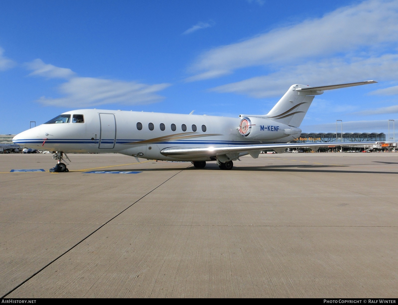 Aircraft Photo of M-KENF | Hawker Beechcraft 4000 | AirHistory.net #289504