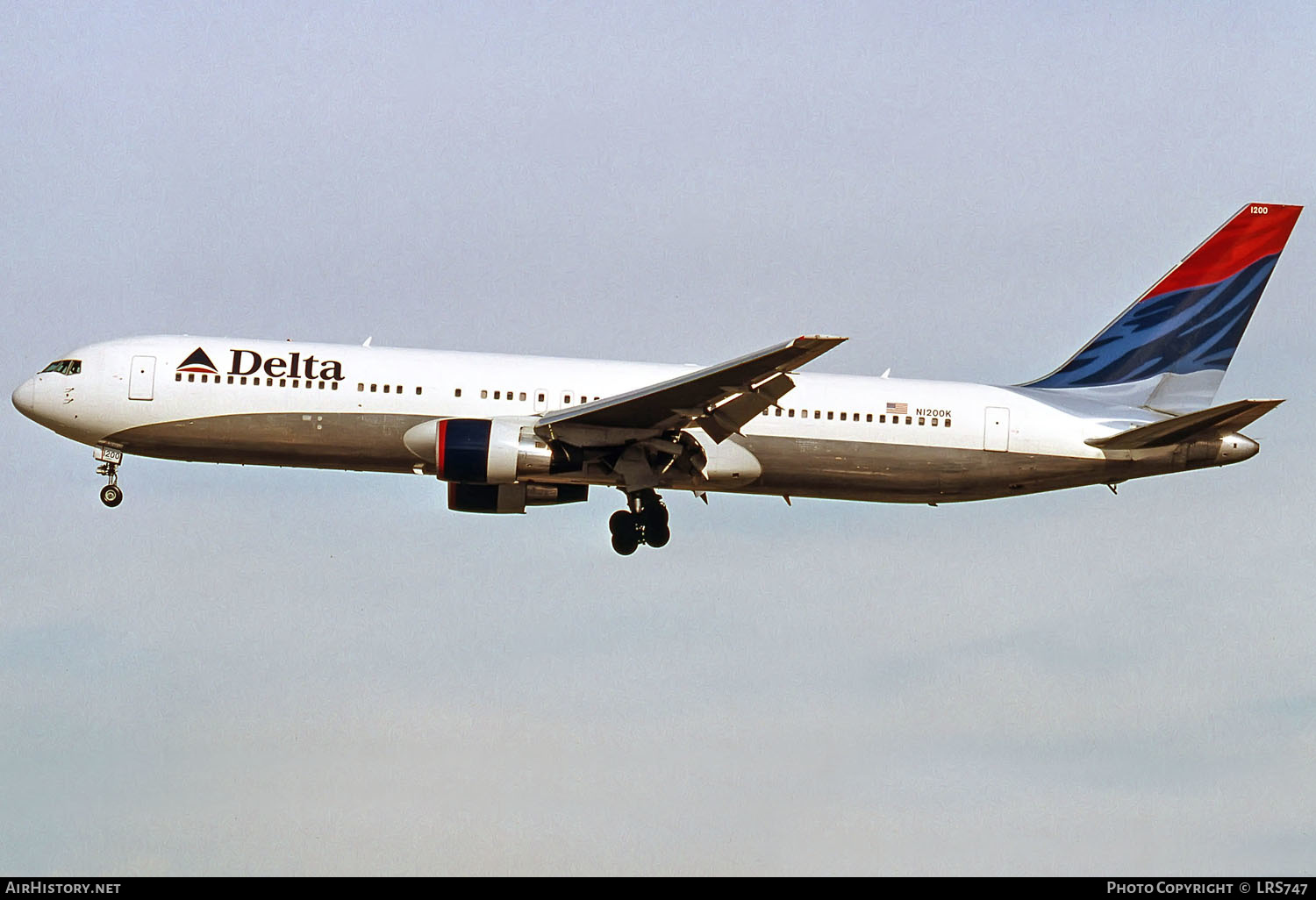 Aircraft Photo of N1200K | Boeing 767-332/ER | Delta Air Lines | AirHistory.net #289548