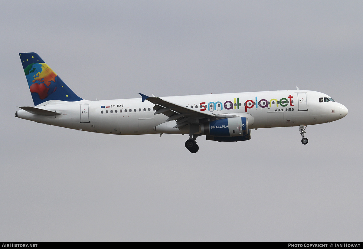 Aircraft Photo of SP-HAB | Airbus A320-232 | Small Planet Airlines | AirHistory.net #289703
