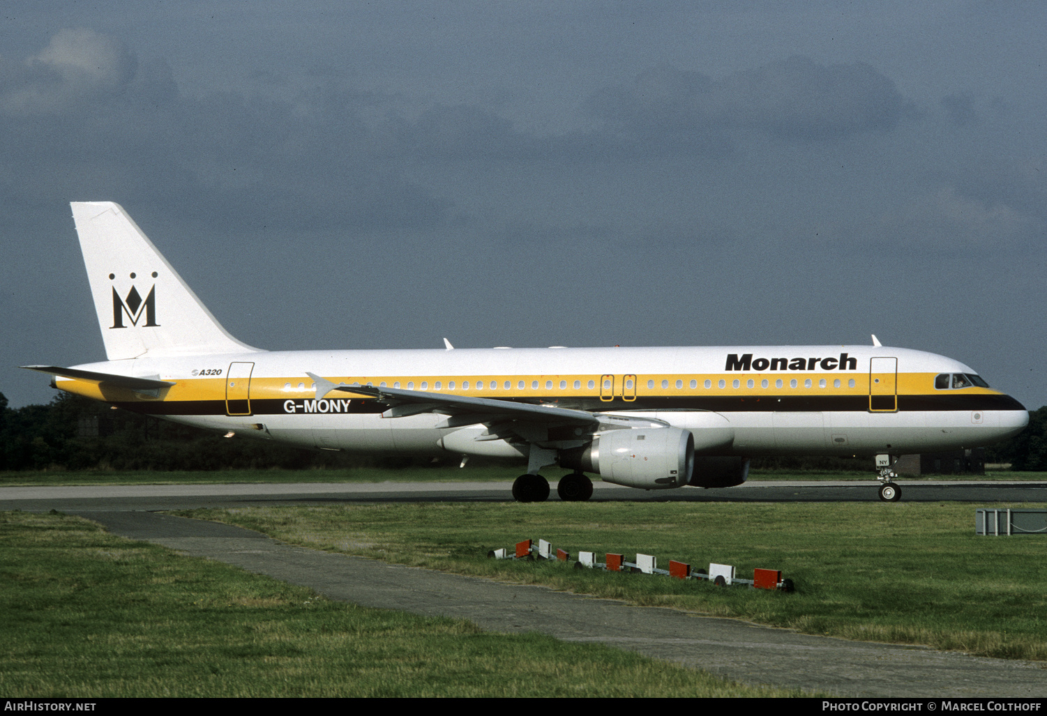 Aircraft Photo of G-MONY | Airbus A320-212 | Monarch Airlines | AirHistory.net #289712