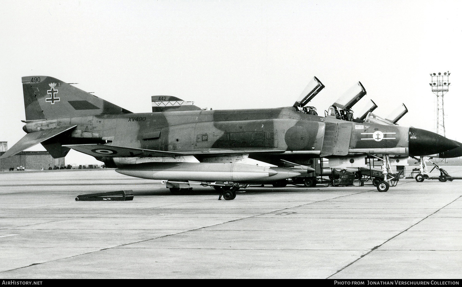 Aircraft Photo of XV490 | McDonnell Douglas F-4M Phantom FGR2 | UK - Air Force | AirHistory.net #289759