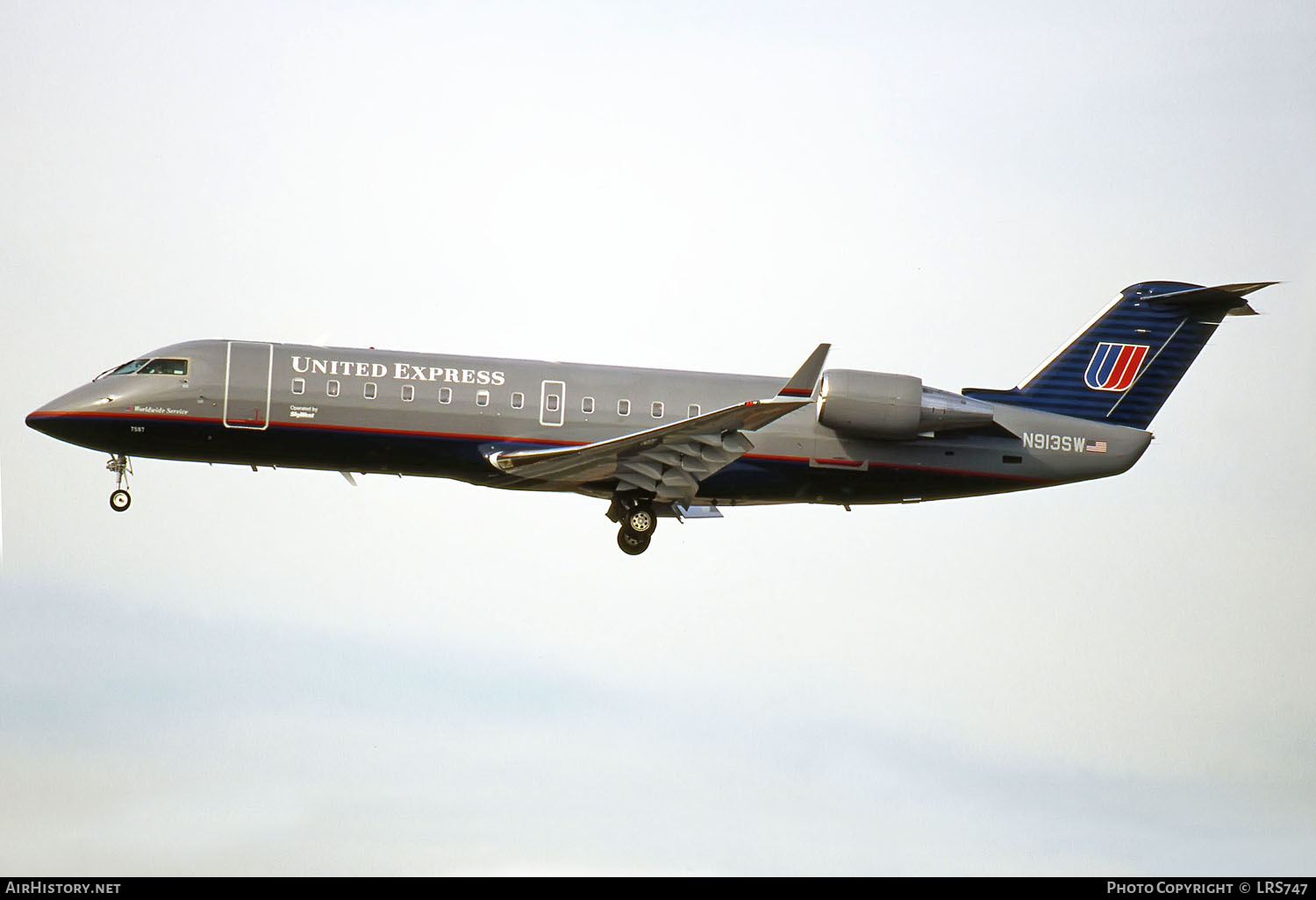 Aircraft Photo of N913SW | Bombardier CRJ-200LR (CL-600-2B19) | United Express | AirHistory.net #289769