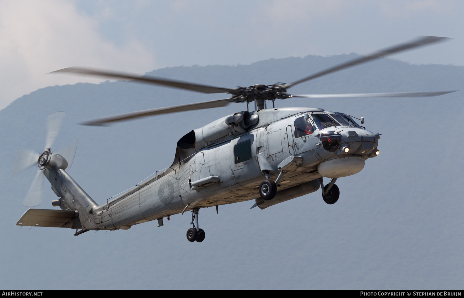 Aircraft Photo of 2302 | Sikorsky S-70C(M)-1 Thunderhawk | Taiwan - Navy | AirHistory.net #289800