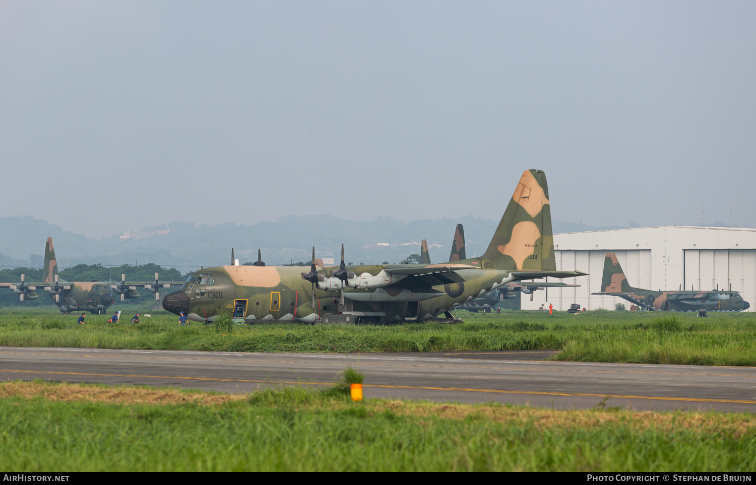 Aircraft Photo of 1301 | Lockheed C-130H Hercules | Taiwan - Air Force | AirHistory.net #289941