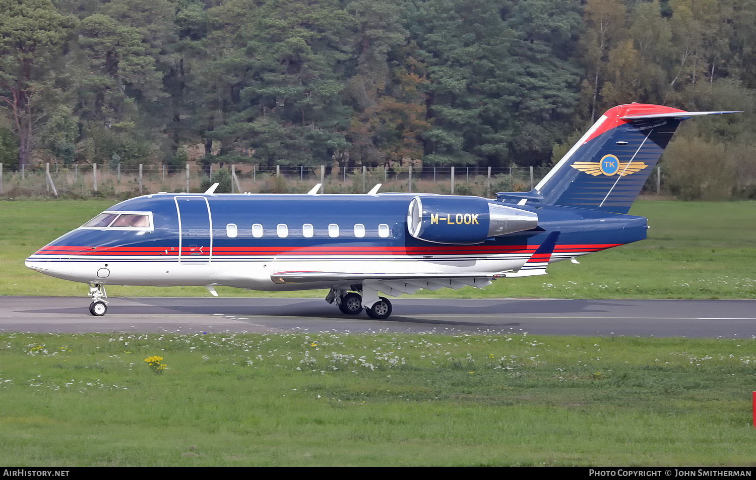 Aircraft Photo of M-LOOK | Bombardier Challenger 604 (CL-600-2B16) | AirHistory.net #289955