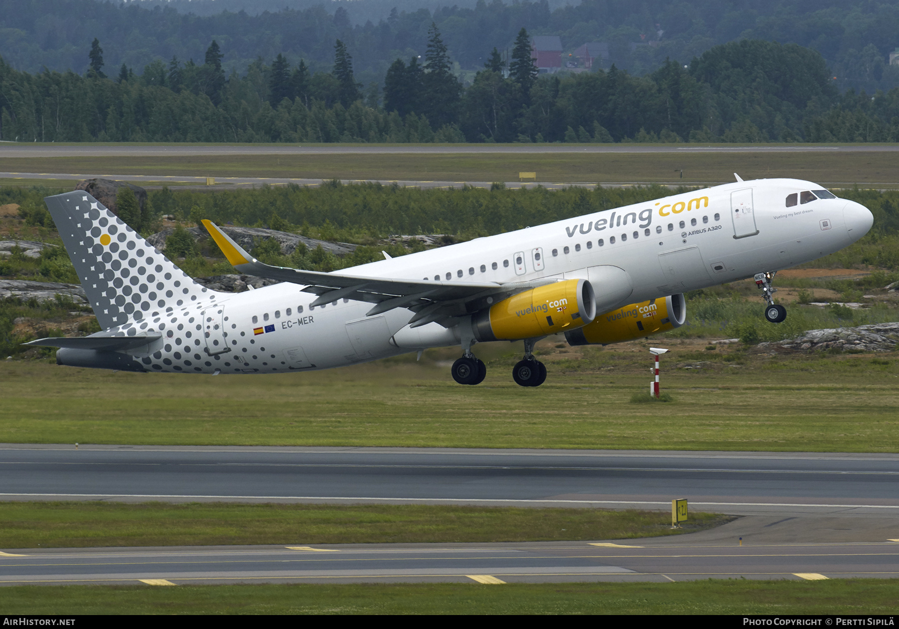 Aircraft Photo of EC-MER | Airbus A320-232 | Vueling Airlines | AirHistory.net #290089