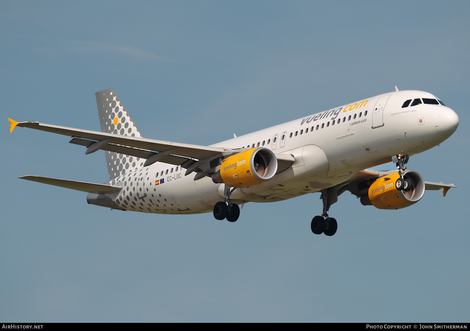 Aircraft Photo of EC-LOC | Airbus A320-214 | Vueling Airlines | AirHistory.net #290241