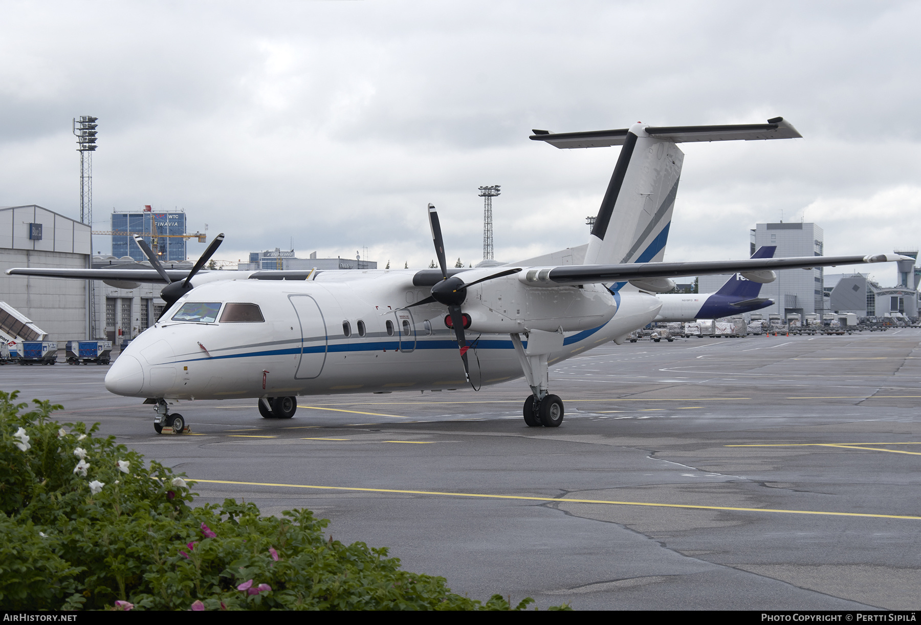 Aircraft Photo of P4-TCO | Bombardier DHC-8-202Q Dash 8 | AirHistory.net #290270