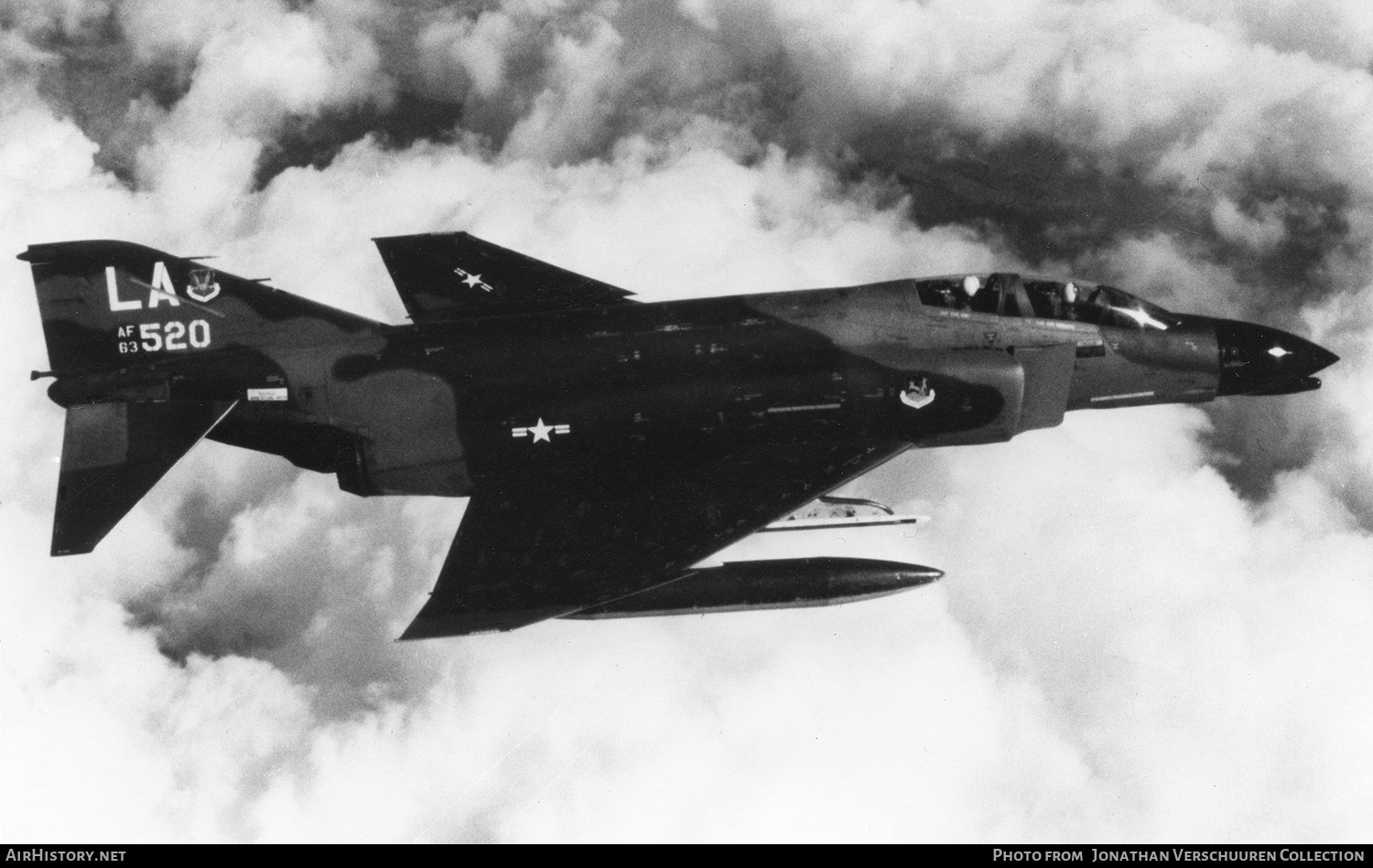 Aircraft Photo of 63-7520 / AF63-520 | McDonnell F-4C Phantom II | USA - Air Force | AirHistory.net #290292