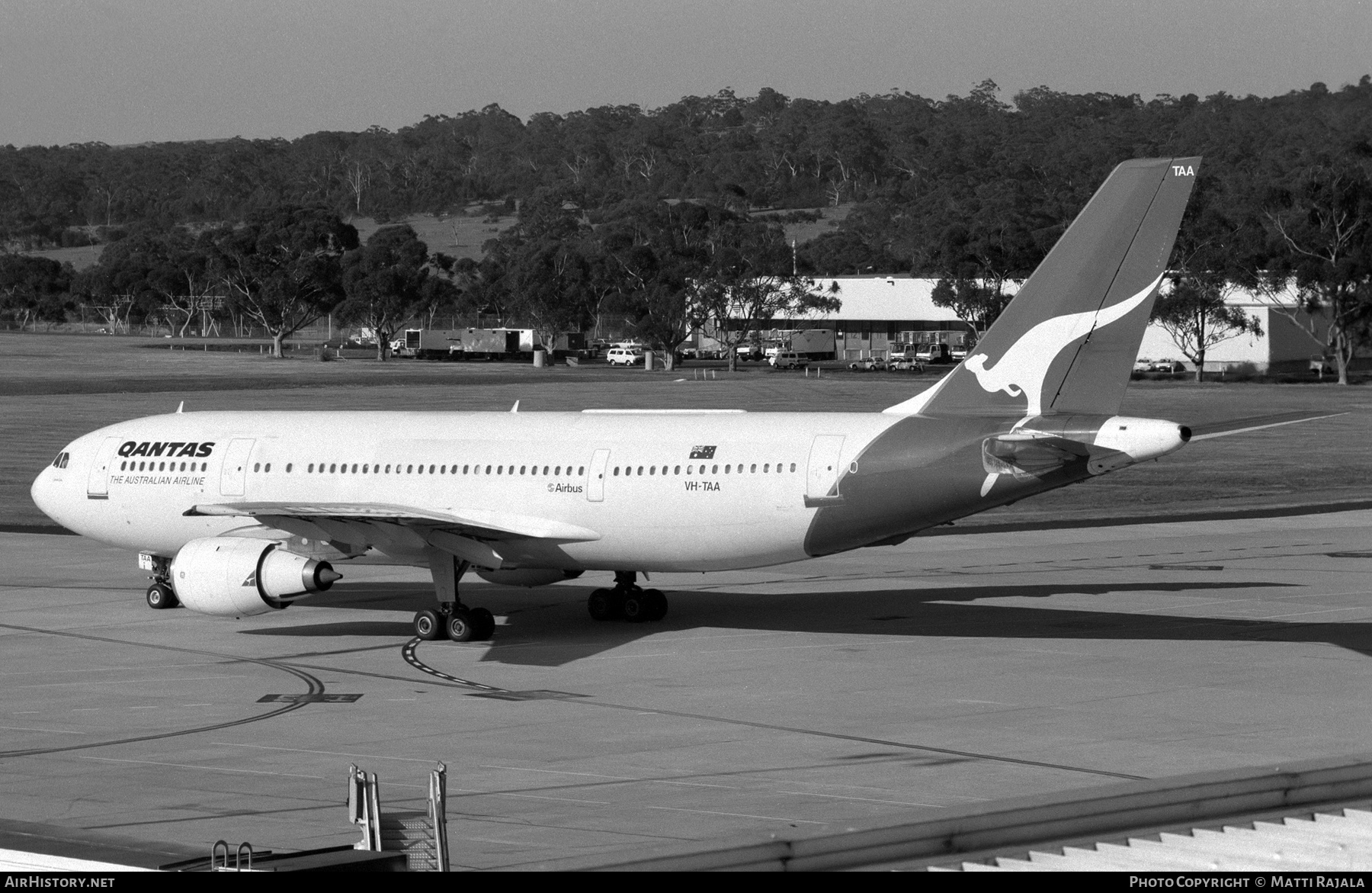 Aircraft Photo of VH-TAA | Airbus A300B4-203 | Qantas | AirHistory.net #290343