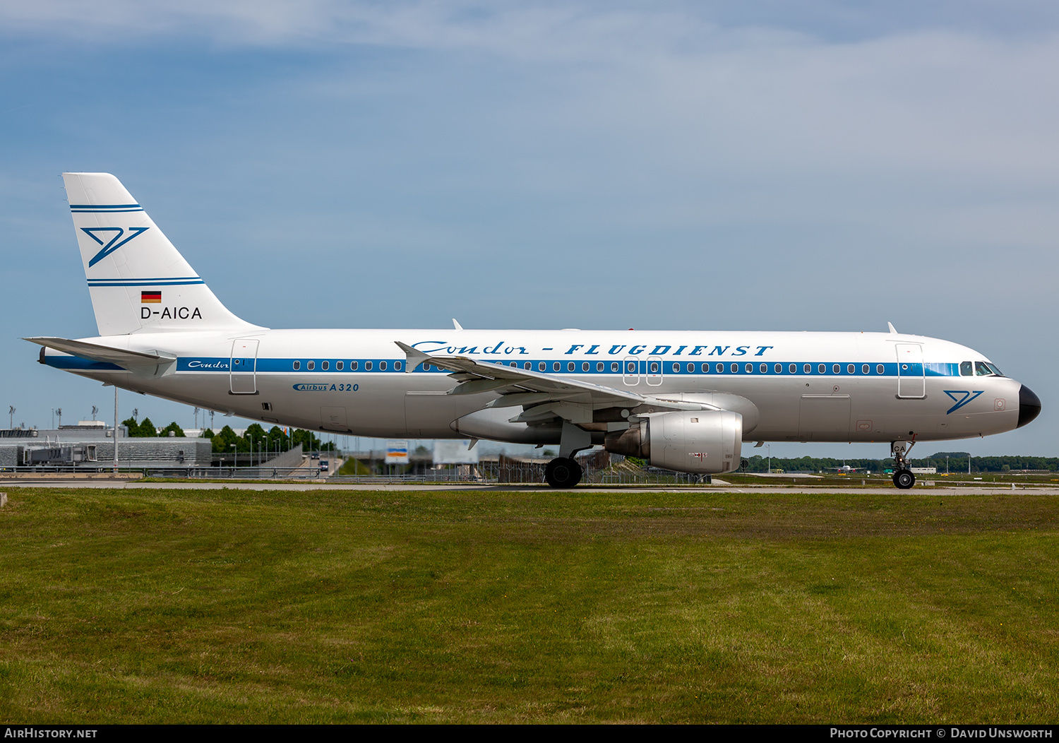 Aircraft Photo of D-AICA | Airbus A320-212 | Condor Flugdienst | AirHistory.net #290361