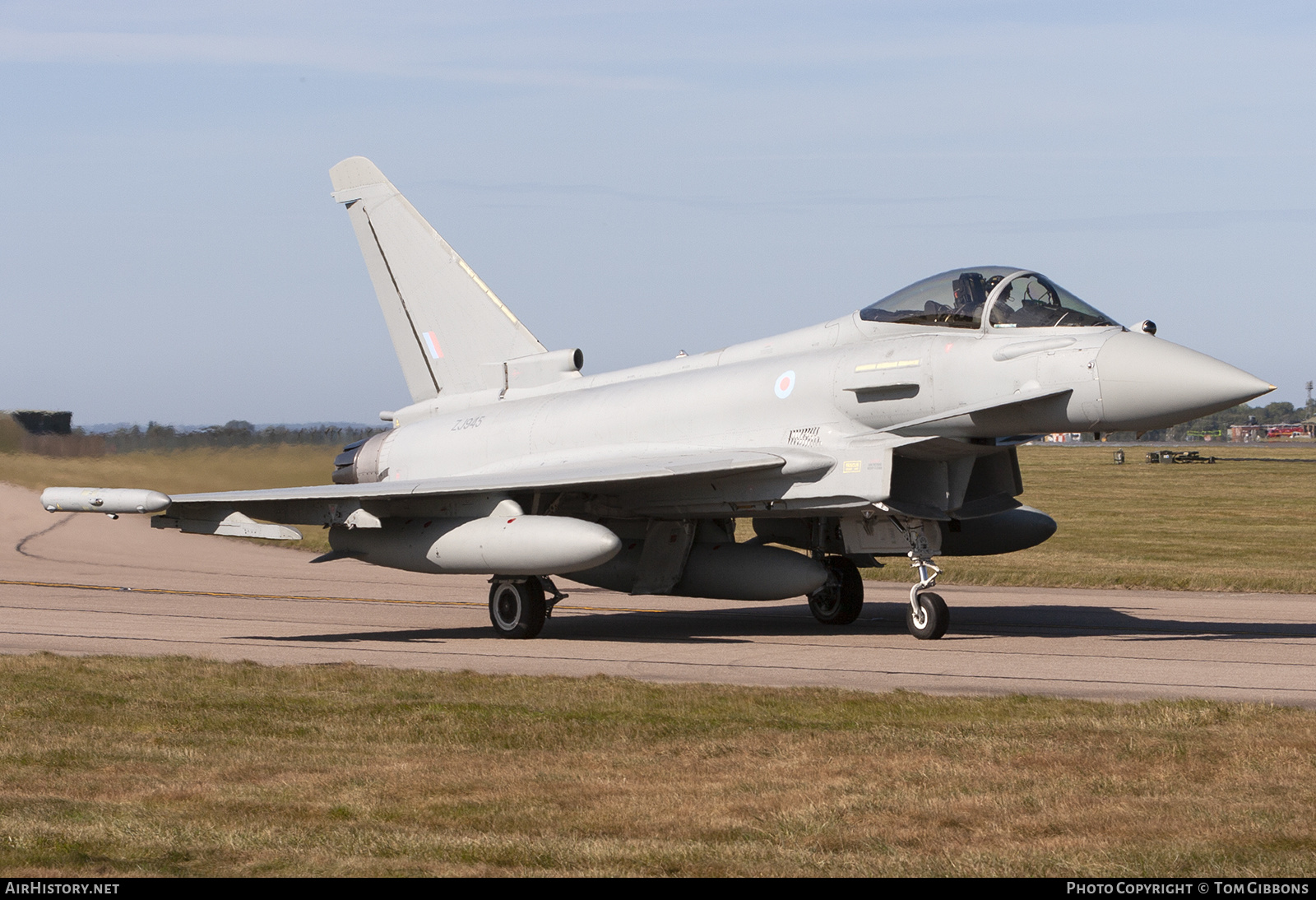 Aircraft Photo of ZJ945 | Eurofighter EF-2000 Typhoon FGR4 | UK - Air Force | AirHistory.net #290413
