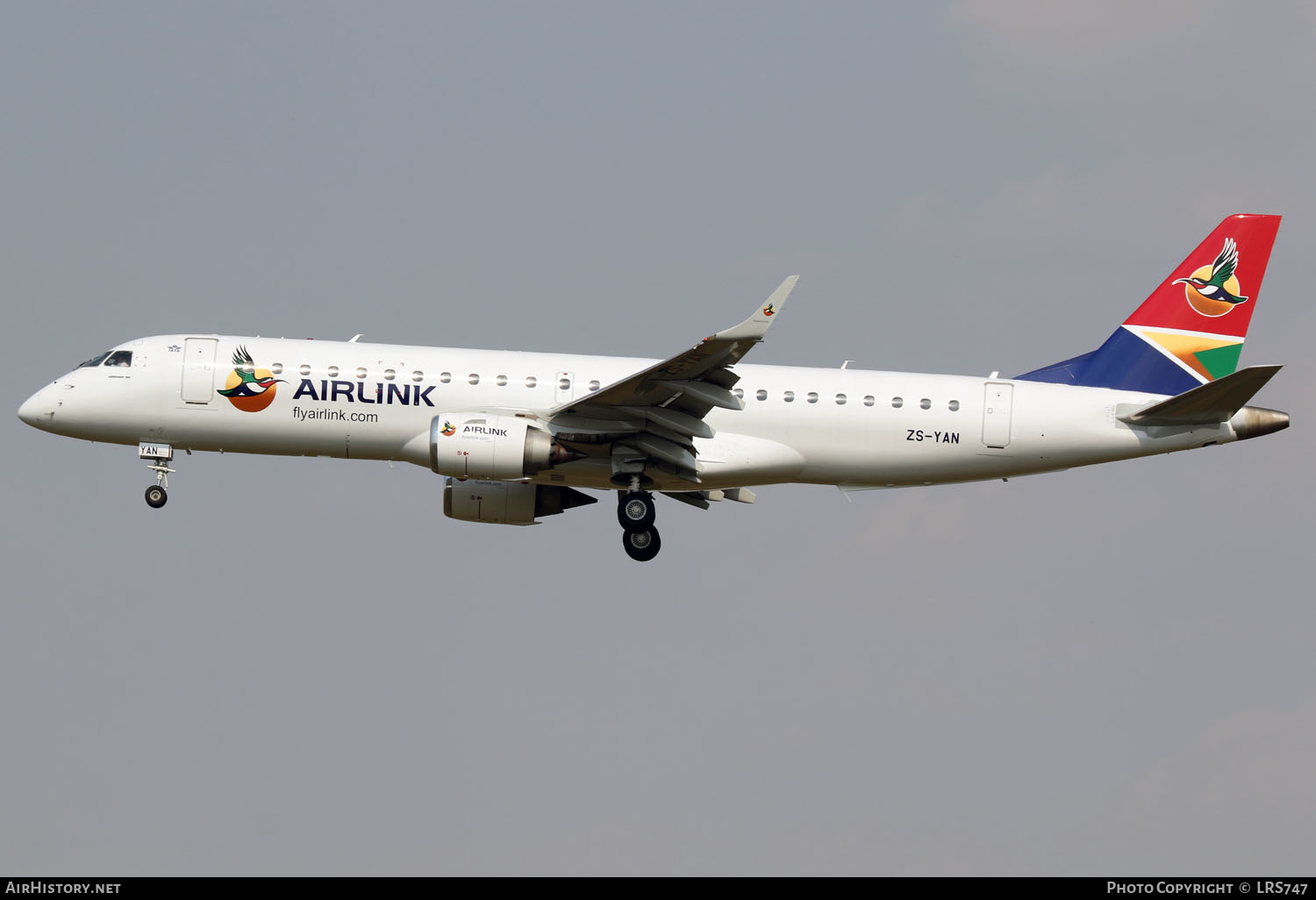 Aircraft Photo of ZS-YAN | Embraer 190AR (ERJ-190-100IGW) | Airlink | AirHistory.net #290528