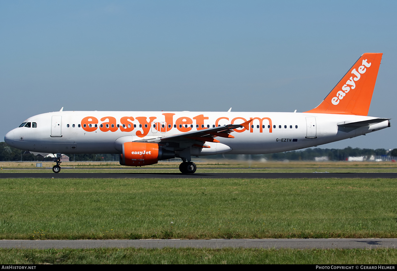 Aircraft Photo of G-EZTV | Airbus A320-214 | EasyJet | AirHistory.net #290563