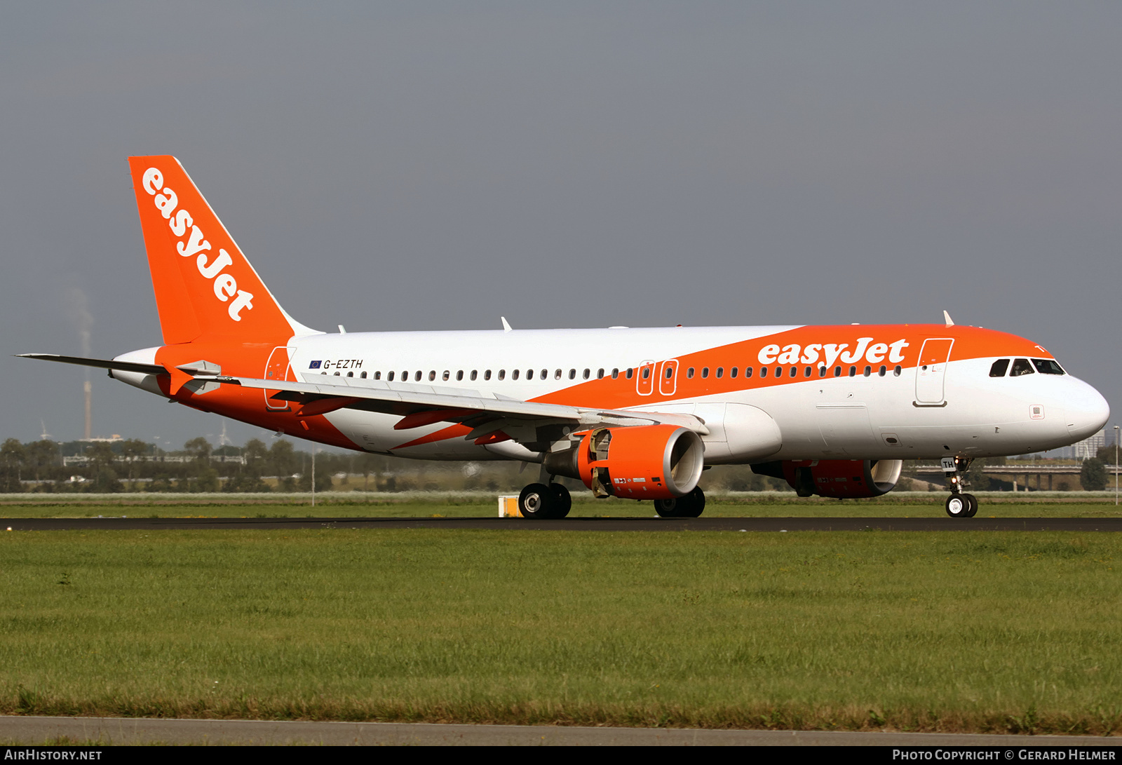 Aircraft Photo of G-EZTH | Airbus A320-214 | EasyJet | AirHistory.net #290635