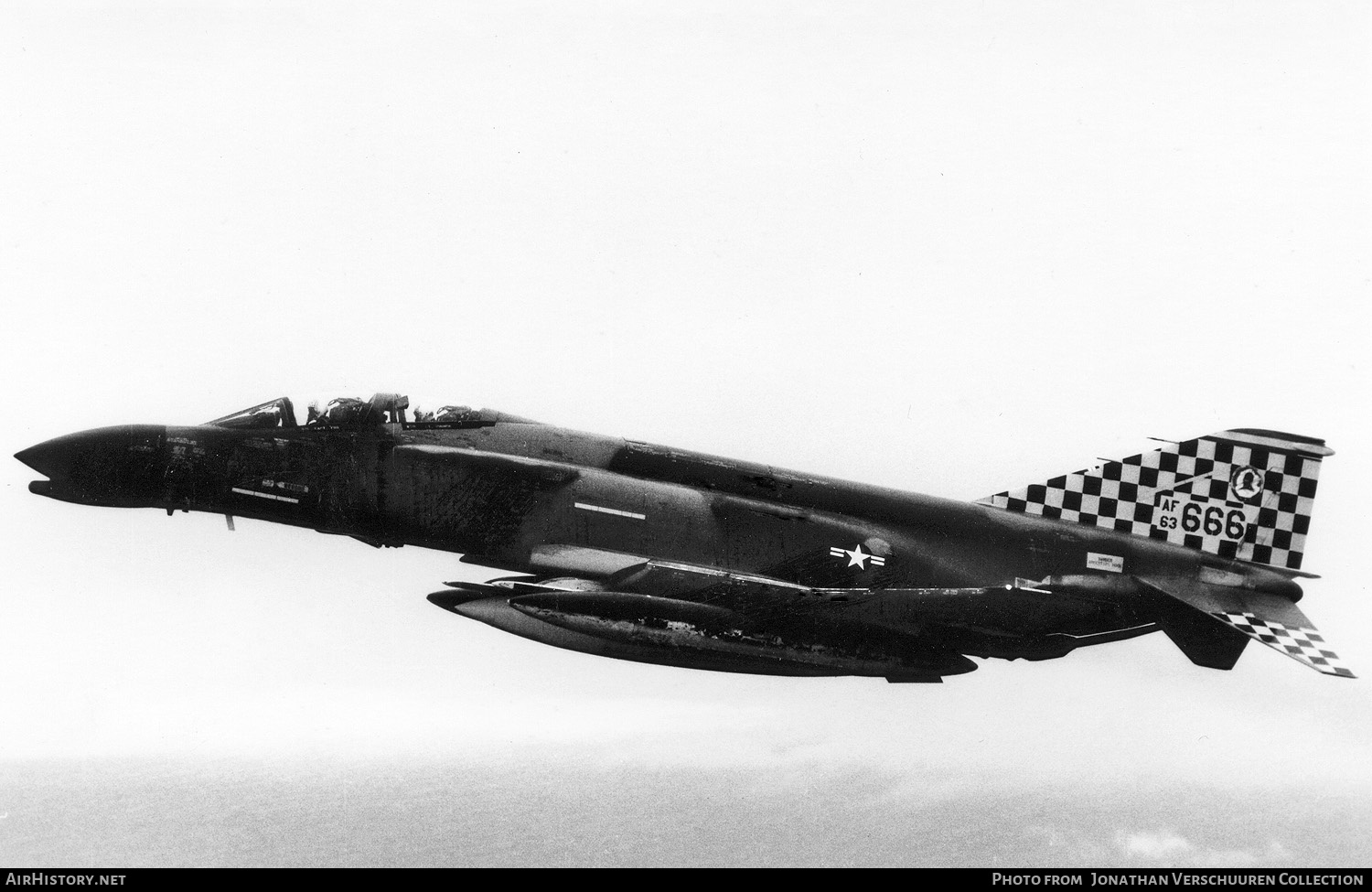 Aircraft Photo of 63-7666 / AF63-666 | McDonnell F-4C Phantom II | USA - Air Force | AirHistory.net #290658
