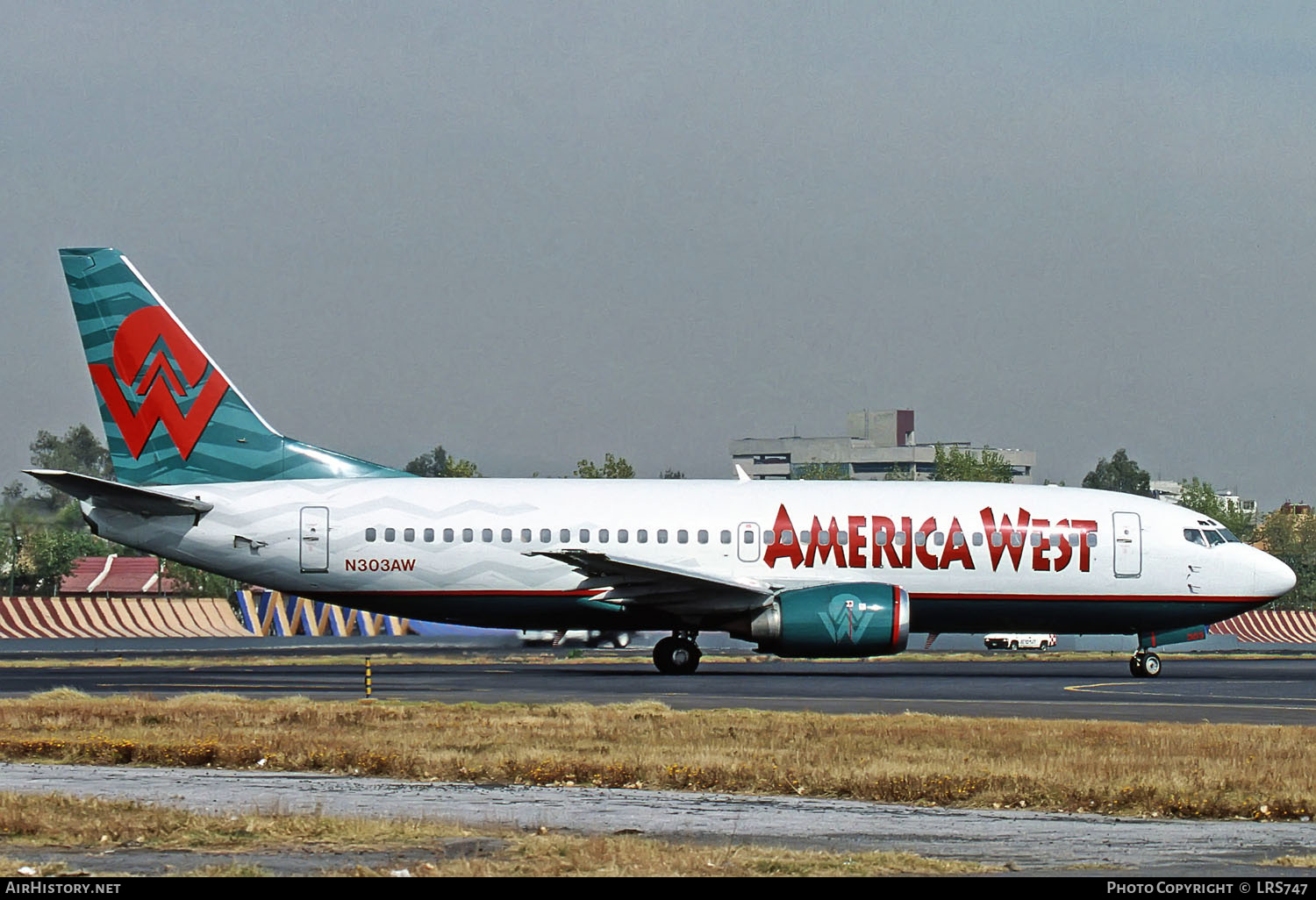 Aircraft Photo of N303AW | Boeing 737-3G7 | America West Airlines | AirHistory.net #290695