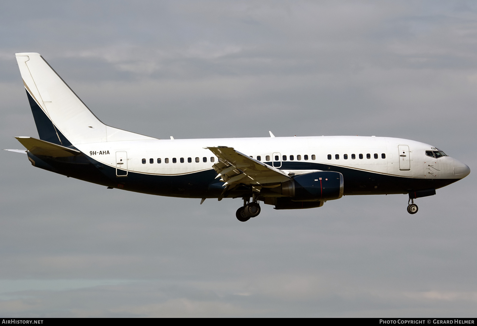 Aircraft Photo of 9H-AHA | Boeing 737-505 | AirHistory.net #290847