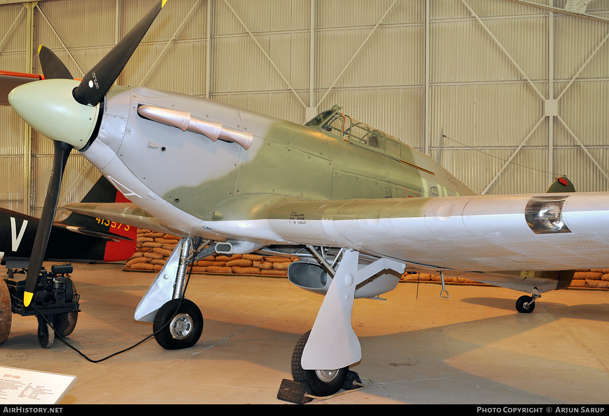 Aircraft Photo of LF738 | Hawker Hurricane Mk2C | UK - Air Force | AirHistory.net #290873