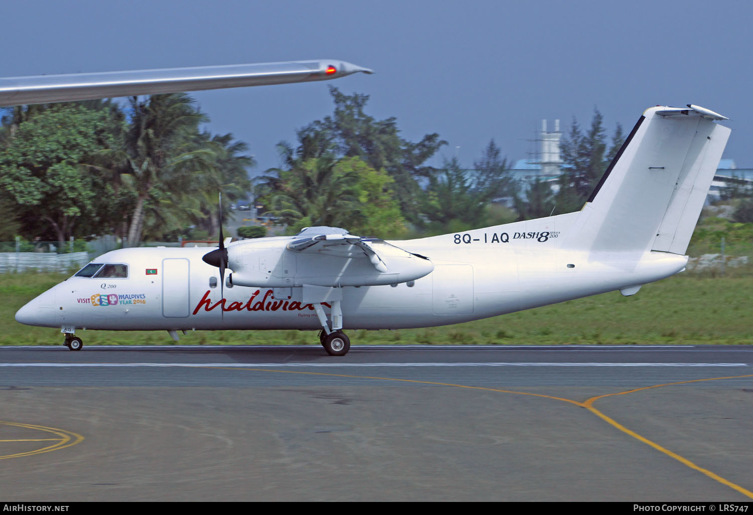 Aircraft Photo of 8Q-IAQ | Bombardier DHC-8-201BQ Dash 8 | Maldivian | AirHistory.net #290877