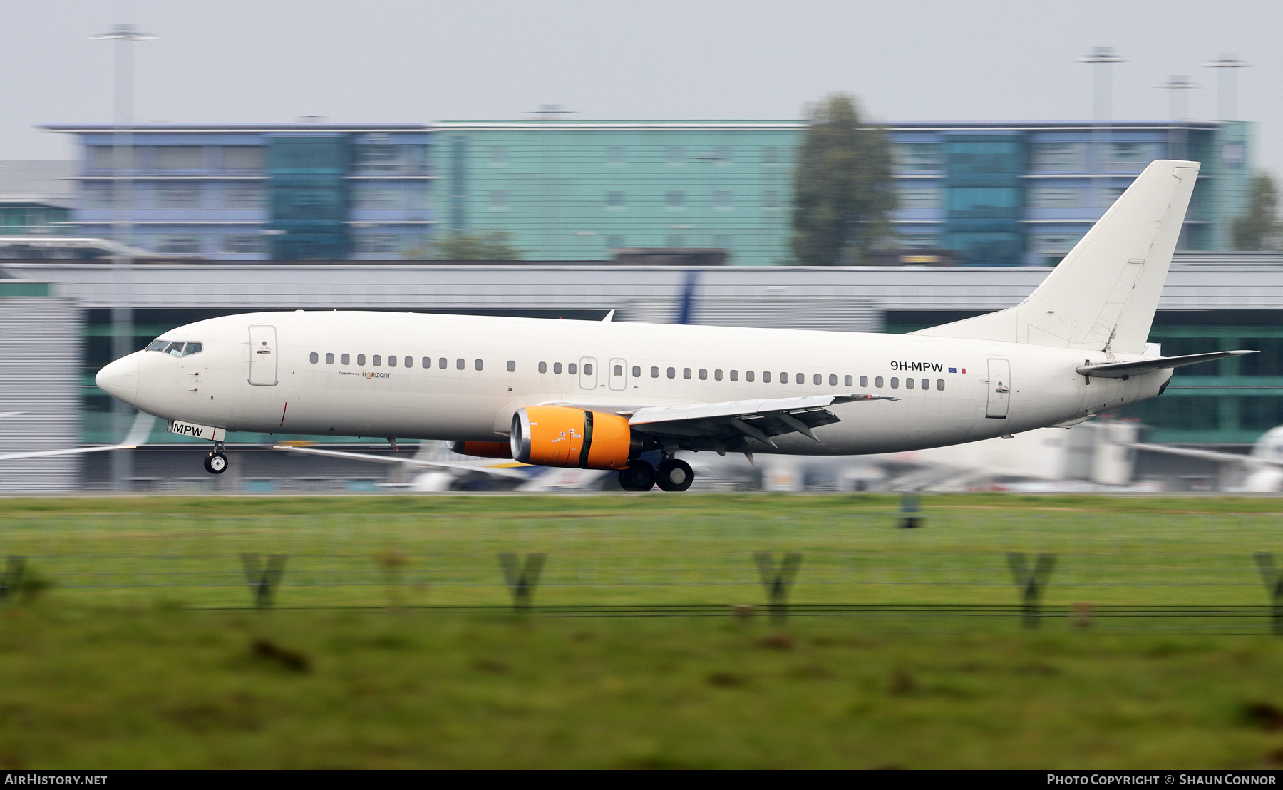 Aircraft Photo of 9H-MPW | Boeing 737-484 | Air Horizont | AirHistory.net #290937