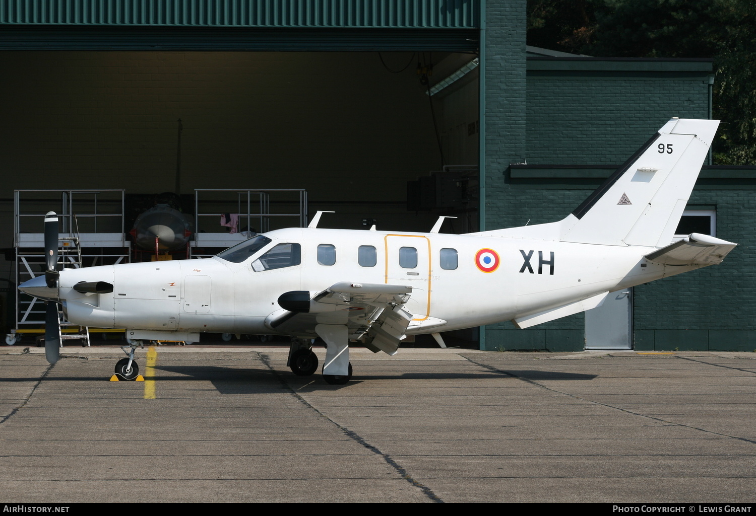 Aircraft Photo of 95 | Socata TBM-700A | France - Air Force | AirHistory.net #290955