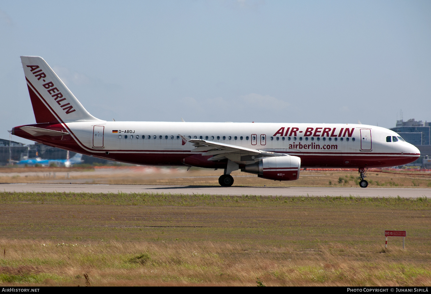 Aircraft Photo of D-ABDJ | Airbus A320-214 | Air Berlin | AirHistory.net #290973