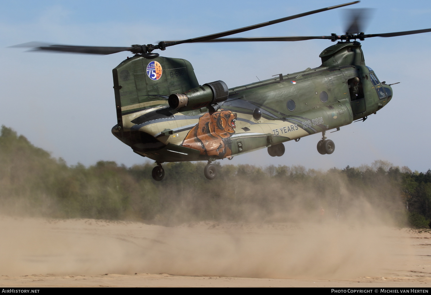 Aircraft Photo of D-666 | Boeing CH-47D Chinook (414) | Netherlands - Air Force | AirHistory.net #291015