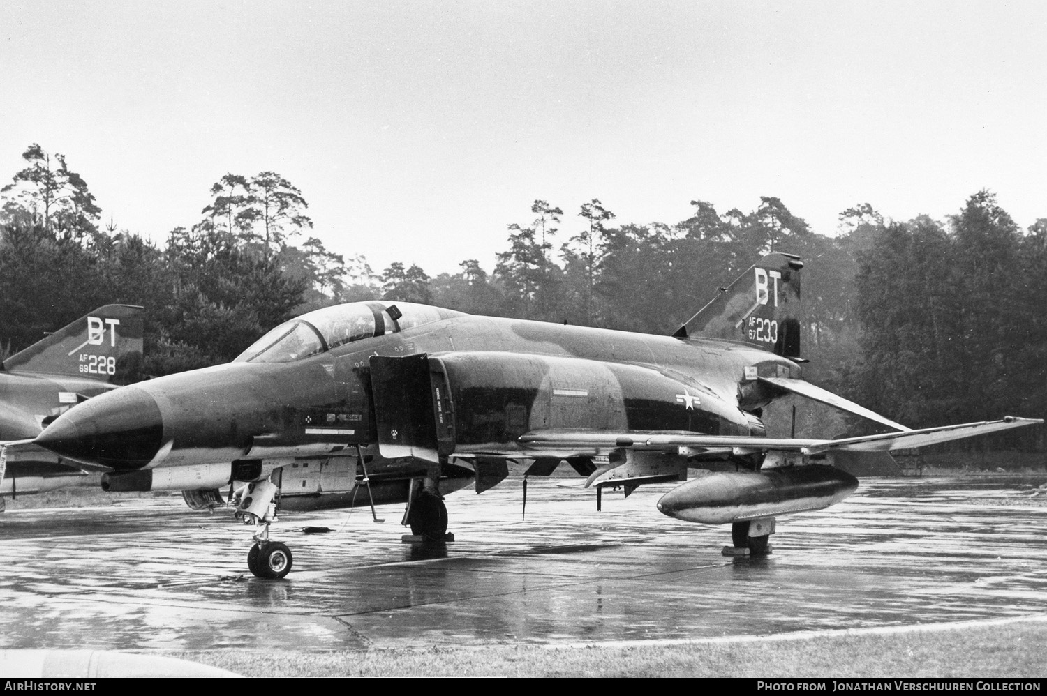 Aircraft Photo of 67-0233 / AF67-233 | McDonnell Douglas F-4E Phantom II | USA - Air Force | AirHistory.net #291042